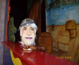 Peinture de tête de marionnette type Guignol